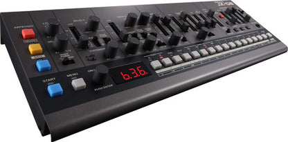 Sintetizador Roland Boutique Jx-08