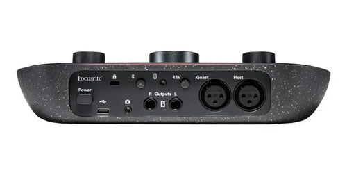 Interfaz De Audio Focusrite Vocaster Two Negra Negro