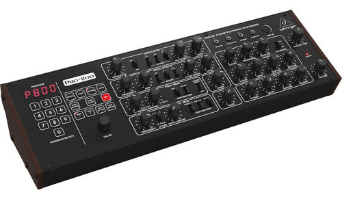 Behringer Pro-8 Sintetizador Analógico Polifónico