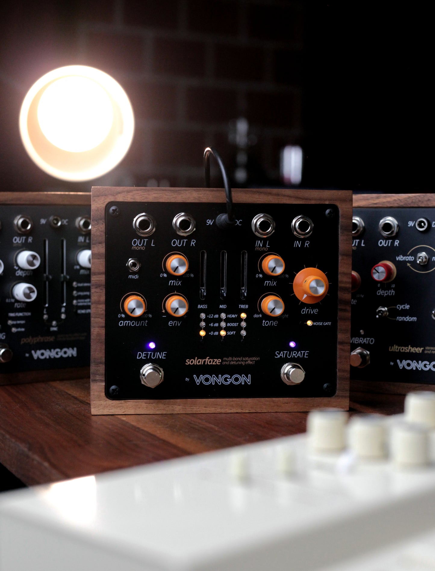 Vongon Solarfaze – Pedal Saturación multibanda y detune estéreo