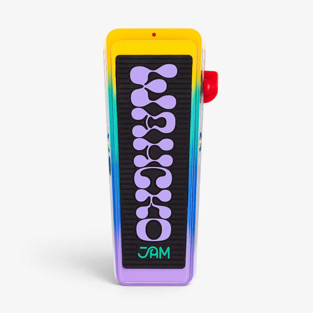 Vista superior completa del JAM Pedals Wahcko mk.2, con la goma negra y el logo WAHCKO sobre el cuerpo en degradé amarillo, cyan y morado
