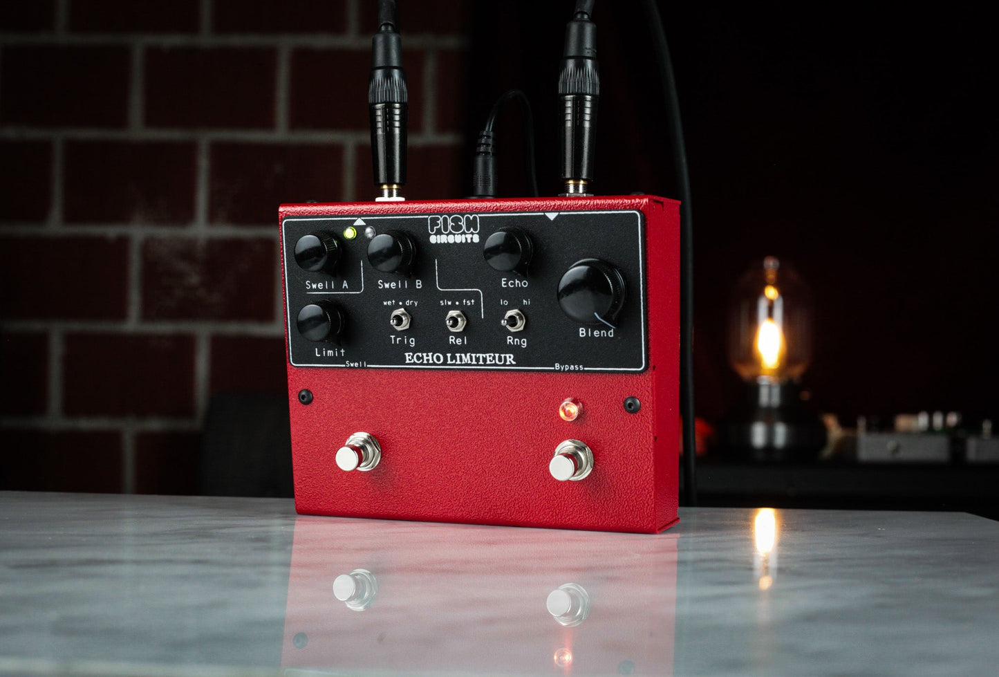 Fish Circuits Echo Limiteur en set de pedales, vista lifestyle