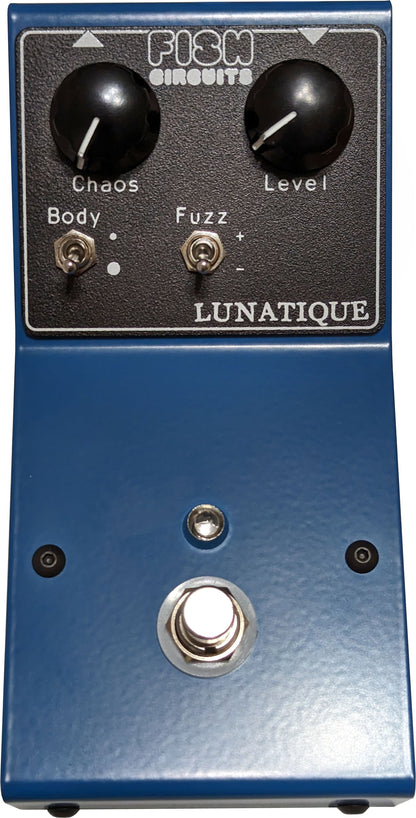 Fish Circuits Lunatique gated fuzz — vista superior de controles Chaos, Level, Body y Fuzz