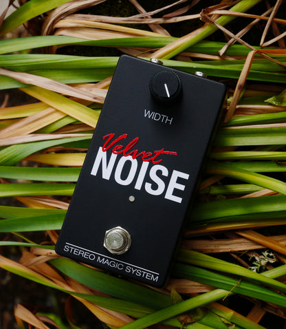 Alexander Pedals Velvet Noise detalle del control WIDTH
