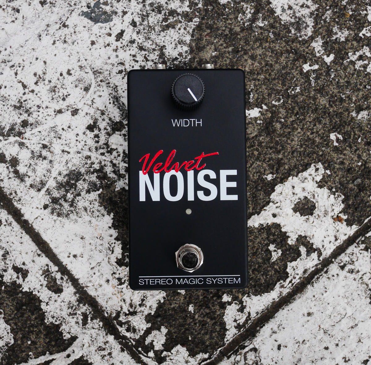 Alexander Pedals Velvet Noise en pedalera