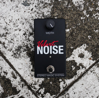 Alexander Pedals Velvet Noise en pedalera